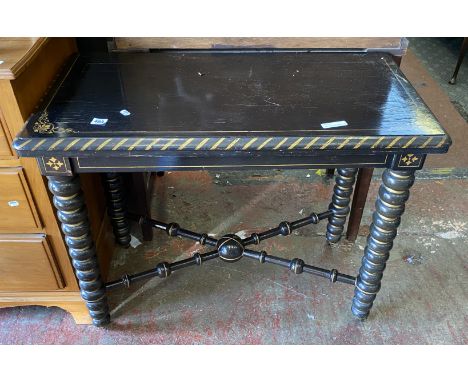 CARD TABLE WITH BOBBIN TURNED LEGS  &amp; X FRAME STRETCHER