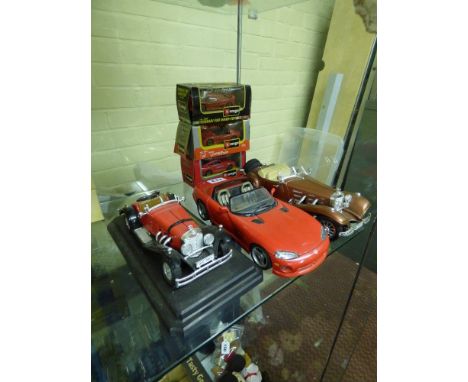 1:20 SCALE BURAGO CAR MODELS AND THREE BOXED BURAGO 1:43 SCALE CAB 