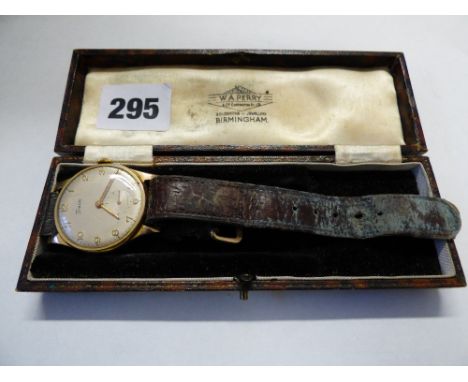 GENTS TIMOR PRESENTATION WRISTWATCH ON A LEATHER STRAP IN VINTAGE BOX 