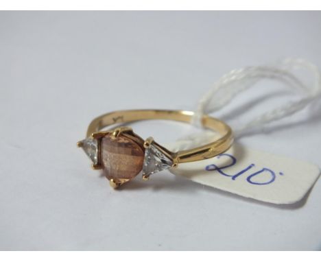 18ct gold three stone ring approx size R    