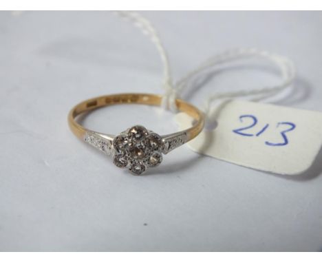 18ct diamond flower head ring approx  size R         