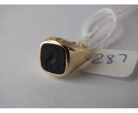 Small 9ct crested signet ring approx size D    