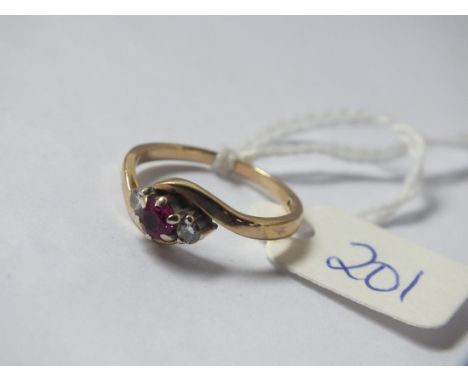 9ct ruby and diamond ring approx size L    