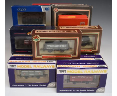 Thirty-eight Hornby, Bachmann, Wrenn, Dapol, Lima and similar 00 gauge model railway goods wagons and vans, all in original b