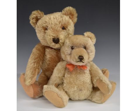 Two Steiff Teddy bears both with&nbsp;blonde mohair, straw filling, disc joints, cloth pads and stitched features, largest wi