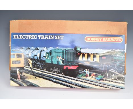 Hornby 00 gauge model railway electric train set, R826, in original box with outer sleeve.&nbsp;