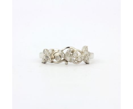 A 925 silver ring set with diamonds, (O).