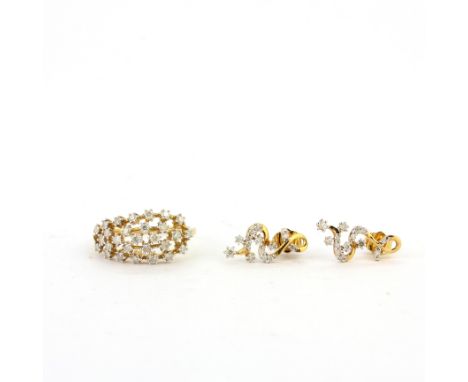 A 9ct yellow gold diamond set ring with a similar pair of earrings, (O), L. 1.7cm.