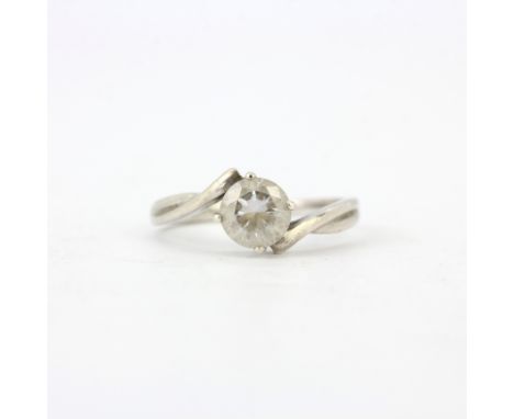 A 925 silver stone set solitaire ring, (N.5).