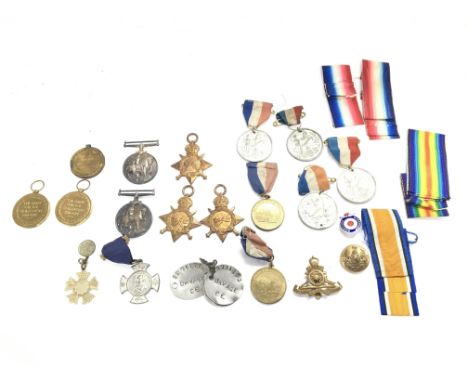 A collection of First World War medals. PTE. A.Davage South Wales Borderers infantry. 13041 PTE. S.Davage Army Veterinary Cor