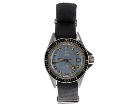 Yema Superman Patent Pending 990 Feet automatic stainless steel gentleman's wristwatch, ref. 55 0016, rotating bezel, pale bl