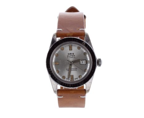 Oris Super Diver's vintage stainless steel gentleman's wristwatch, rotating bezel, silvered dial with luminous markers, centr