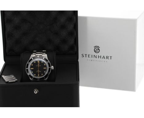 Steinhart Ocean One Legacy automatic stainless steel gentleman's bracelet watch, Gnomon limited edition, rotating bezel, circ