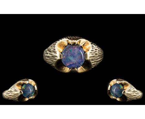 Ladies - 9ct Gold Attractive Single Opal Set Ring. Marked to Interior of Shank 9ct - 375. Lovely Opal - Excellent Colour / Cu