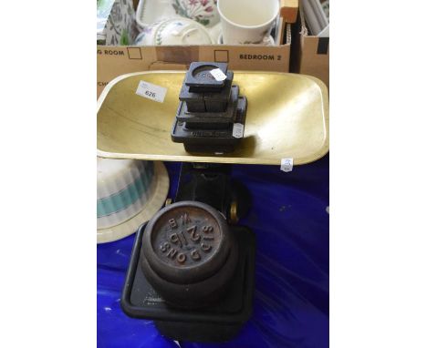 Set of scales and weights