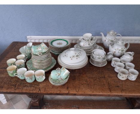 Royal Doulton Strawberries and cream part tea and dinner service inc teapots, tureens, coffee cups &amp; saucers etc 31 piece