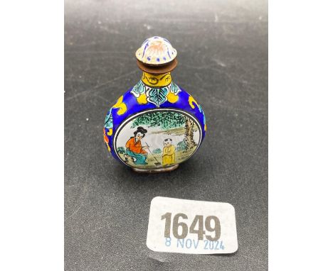 A Chinese Enamelled Flask Shaped Scent Bottle 2” High