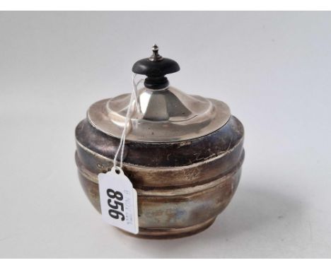 An oval tea caddy with panelled sides, 4" wide, Sheffield 1903, 142g
