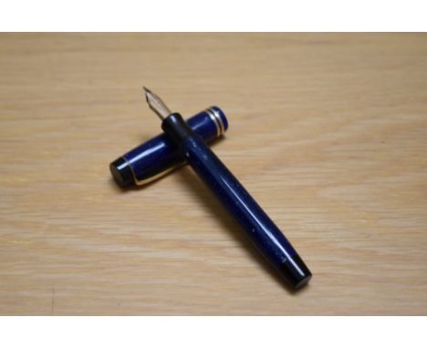 A Parker Duofold Junior Streamlined long button fill fountain pen in lapis lazuli with two bands to the cap having  Parker Du