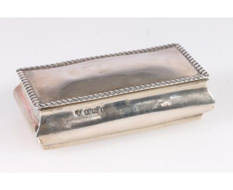 Antique silver table snuff box of sarcophagus shape with gadrooned border edge, by John William Caldicott, Birmingham 1910, 8