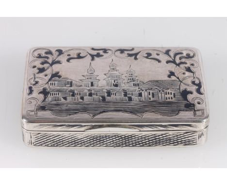 Russian 84 zlotnik grade silver niello snuff box, the top and bottom surfaces with 'Castletop' style depictions of Russian bu