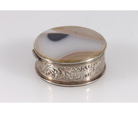 Antique Victorian silver pill or snuff box of circular shop, the top and bottom with sheet of banded agate, the body with a c