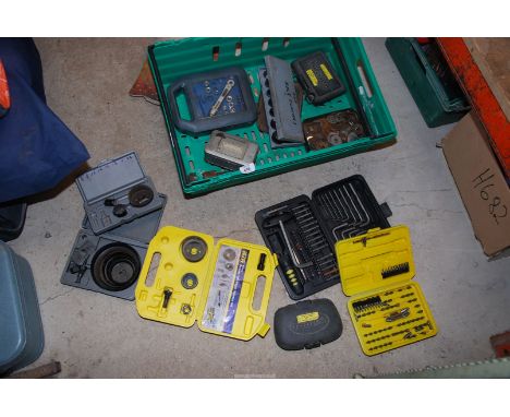 Hole punches, screwdriver, hexagon set, hole saws, etc.