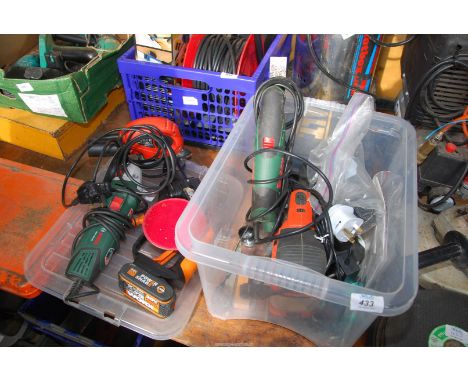 A 4 1/2'' Angle Grinder (no safety guard), Sander and a Mitre general purpose tool.