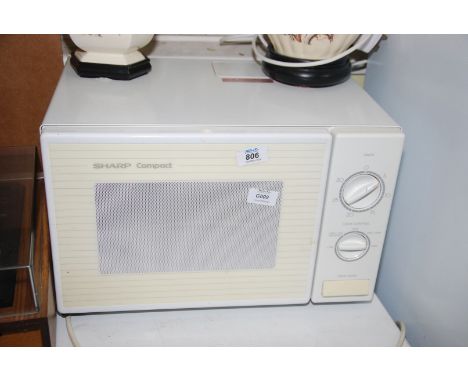 A Sharp Compact Microwave.
