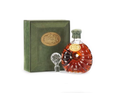 REMY MARTIN CANTAURE CRISTAL FINE CHAMPAGNE COGNAC IN BACCARAT DECANTER - CARAFE NO 2256 - 70CL 40% VOL IN PRESENTATION BOX -