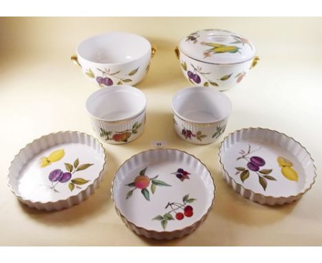 Two Royal Worcester Evesham tureens (one lacking lid), two souffle dishes and three flan dishes