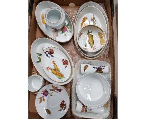 BOX OF ROYAL WORCESTER EVESHAM WARE