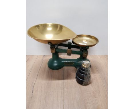 VINTAGE THORNTON AN CO WOLVERHAMPTON THE VIKING KITCHEN SCALES