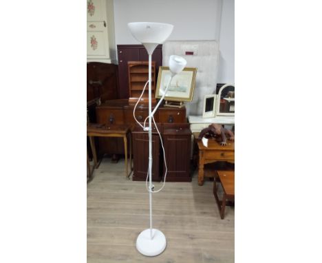 2 LIGHT FLOOR STANDING LAMP