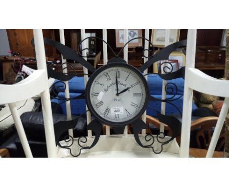 DECORATIVE WALL HANGING CLOCK