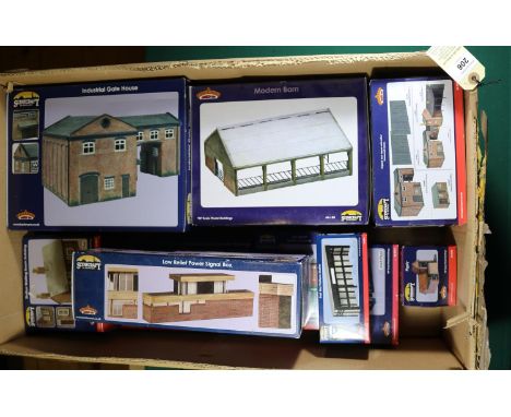 10 Bachmann Scenecraft '00' gauge items. Industrial Gate House. Low Relief Power Signal Box. Modern Barn. Industrial Store an