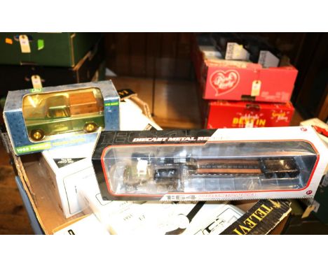 9 First Gear/ERTL American Trucks etc, most 1/34 scale. 2x 1957 International R-200 Moving Van, Schulz and a Tippet-Richardso