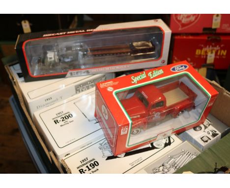 9 First Gear etc American Trucks etc, most 1/34 scale. 1955 Diamond T Tow Truck, Dave's Service. 1957 International R-200 Mov
