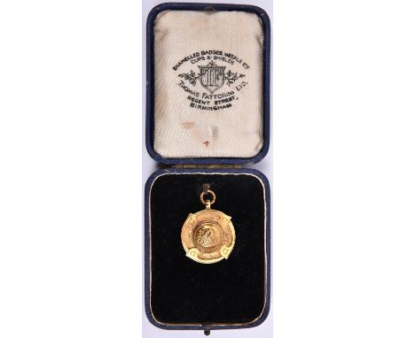 A gold cycling medal. CRC club "25" 1932. 'First' for L. Cooke, 1 Sept 1950. Hallmarked for Birmingham 375, 9 carat, with mak