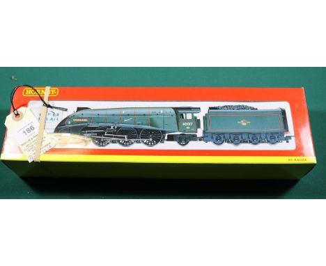 Hornby OO gauge Locomotive. A BR Class A4 4-6-2 Tender Locomotive R.2266 Silver Fox, RN60017 in lined Brunswick Green  livery