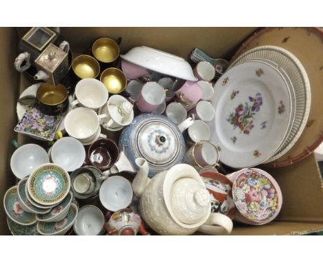 An Aynsley coffee set comprising shaped porcelain tray, five coffee cans and saucers, lidded jug and coffee pot, together wit