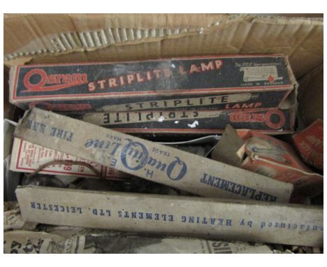 BOX CONTAINING MIXED BOXED STRIPLITE LIGHT BULBS ETC 