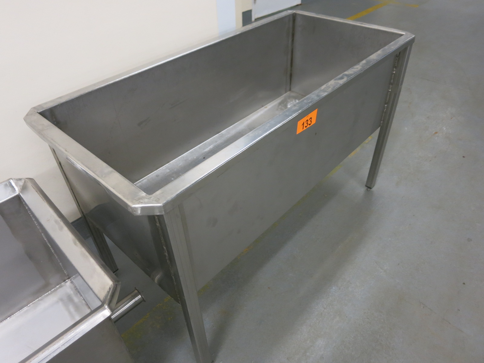 Stainless trough, 48