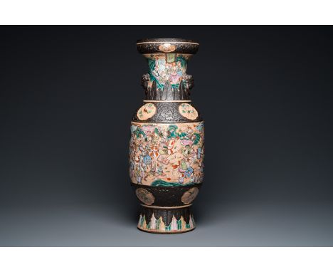 Full title: A Chinese Nanking famille rose vase with battle scenes, 19th C.Description:H.: 62,5 cm  Provenance: The collectio