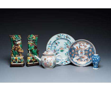 Full title: A varied collection of Chinese porcelain, Kangxi/QianlongDescription:Dia.: 22 cm (the doucai plate)H.: 21,5 cm (t