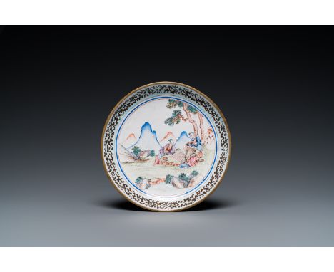 Full title: A Chinese Canton enamel 'go-players' plate, Yongzheng/QianlongDescription:Dia.: 15 cm