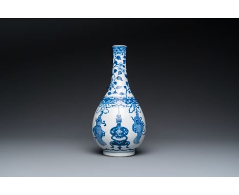 Full title: A Chinese blue and white bottle vase, KangxiDescription:H.: 30 cm