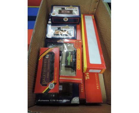Eleven Bachmann, Hornby and similar 00 gauge items of rolling stock, all boxed