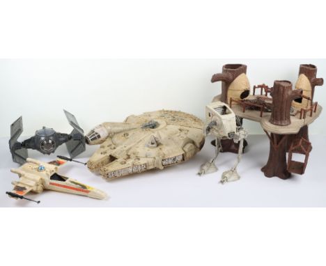 Vintage Star Wars Play Sets &amp; Vehicles, Millennium Falcon, with Lightsabre training ball, missing secret floor and two bl