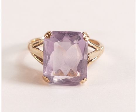 9ct Gold Lavender Quartz Ring - 
The ring mount is solid 9ct yellow gold, hallmarked 375 and stamped with makers marking.  Th